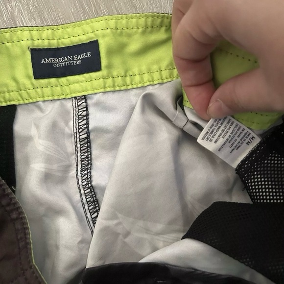 Men’s American Eagle Floral Swim Trunks Size Medium - Picture 3 of 3